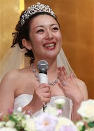 Sakai Miki Actress Sakai Miki (30) looked radiant as she and her doctor husband (34) tied the knot at the ... - sakai_miki_wedding