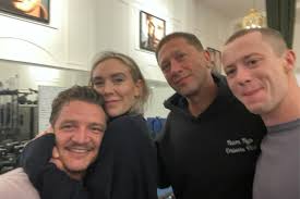 Pedro Pascal: Besuch in Sydney & Schwester Lux' Traumrolle als Jean Grey - Imagen principal del artículo