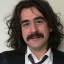 Für seine Kolumnen-Reihe “Vuvuzela”, die er anlässlich der Fußball-WM 2010 auf taz.de schrieb, ist der taz-Autor Deniz Yücel ausgezeichnet worden. Am 23. - yuecel_portrait