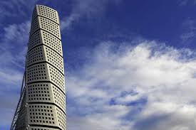 Hasil gambar untuk Turning Torso, Malmo, Swedia