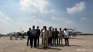 Pengembangan Teknologi Militer Indonesia: Falcon 8X dan Rafale