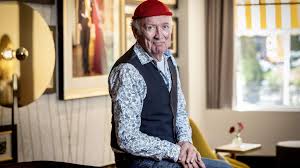 Drukwerk-zanger Harry Slinger (76) heeft darmkanker: ’Het is even schrikken’