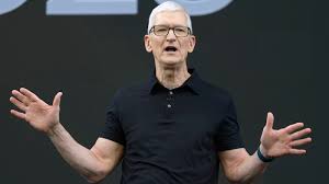 Apple shares just hit a record. Here's how trader Mike Khouw is playing the move
