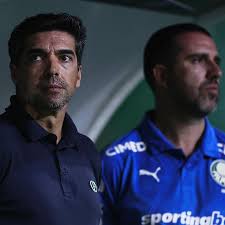 Auxiliar de Abel defende série invicta antes de devolver Palmeiras