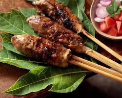 Gambar Sate Buntel Solo disajikan dengan bumbu spesial