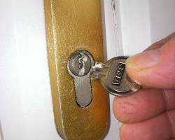 Hình ảnh về Khóa bị kẹt