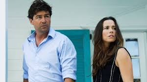 After 10 Years, Kyle Chandler’s 3-Part Netflix Thriller Masterpiece Is Worth a Weekend Binge