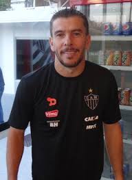 Image result for ‪‪Leandro Donizete‬, ‪Clube Atlético Mineiro‬, ‪Santos FC‬‬