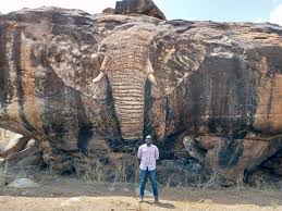 I've Never Sought to Write Anything Political: A Dialogue with Derek Lubangakene – Africa in Dialogue