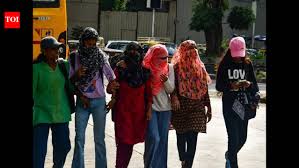 IMD sounds yellow alert for hot and humid conditions in Mumbai till April 25