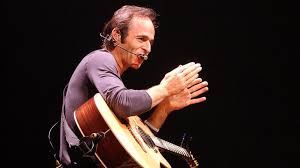 Un proche de Jean-Jacques Goldman donne des nouvelles du chanteur : « Il n’est plus capable de jouer de la guitare — Soirmag