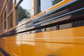 Oublié dans un autobus scolaire: un garçon de 7 ans retrouvé mort en Guyane française - TVA Nouvelles