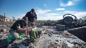 Live updates: Death toll rises to 13 in Louisville plane crash, Greenberg says