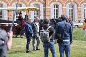 Les équipes de l'émission "Le Village préféré des Français" et Stéphane Bern ont posé leurs caméras à La Ferté-Vidame