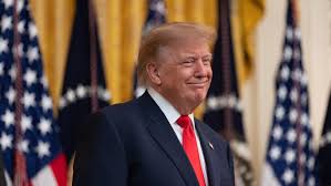 Trump llega a un acuerdo con Putin para que Rusia libere miles de barriles de diésel en los mercados mundiales