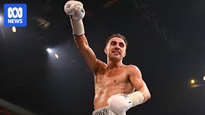 Opetaia’s Power Tested in a Wild Night on the Gold Coast