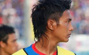 WARTA KOTA, PALMERAH - Setengah musim bersama Persija Jakarta cukup menyisakaan kenangan manis bagi Johan Ahmad Alfarizi. Bek kiri 23 tahun itu mengaku ... - 20131210-johan-ahmad-alfarizi