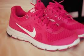 Pink Running Shoes - Page 3 Images?q=tbn:ANd9GcQOuCAMJV70pJ96Wg-DVwt7fv15SXush2ft5NHHP2XyLwaUwaxY