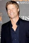 Joel Gretsch Picture 4 - People's Choice Awards 2010 - full_peoples_choice_awards_arrivals_40_wenn5412164