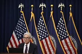 Fed-baas Powell breekt met traditie en verlaat de centrale bank niet. Dat leidt vrijwel zeker tot conflict met Trump
