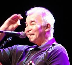 May 8, 2010 Carpenter Theater, Richmond, VA- John Prine with back UP by Jason Wilber and ... - 3983E03118