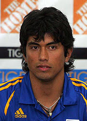 BUENOS AIRES -- El delantero paraguayo Julio Aguilar acordó su incorporación a Tigre y se convertirá en el tercer refuerzo del elenco dirigido por Diego ... - m_aguilar_salvador180x250
