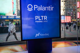 Palantir Is Stuck in Worst-of-Both-Worlds Bind With AI, Software