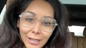 Jersey Shore’s Snooki reveals cervical cancer diagnosis and issues emotional plea to fans: ‘get your pap smears!’