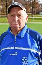 <b>Alfred Horner</b> ist seit 45 Jahren Fußball-Schiedsrichter. - image