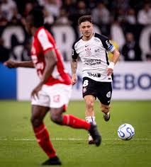 Como Garro resgatou bom futebol com Diniz no Corinthians e igualou números de 2025 com menos jogos