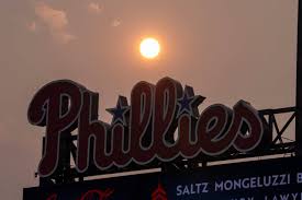 With wildfire smoke creeping in, Phillies and Mets play on through haze in Philadelphia - The Athletic