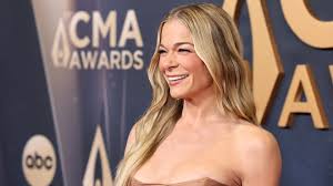 LeAnn Rimes shares pricey plasma treatment after teeth fell out