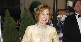 “Remembering Elizabeth Hubbard: Emmy-Nominated Star of ‘As The World Turns’ Passes Away at 89”