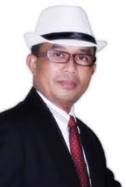 Herry Putra SB SE dilahirkan di Daik, Bunda Tanah Melayu Provinsi Kepulauan Riau tanggal 9 Maret 1965 dari keluarga guru. Ibu dan bapaknya berprofesi Guru ... - 2-203x300