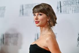 What does Taylor Swift’s ‘000’ Instagram bio mean?