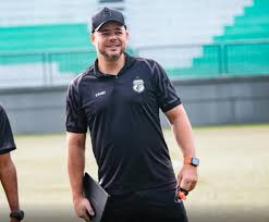 Treinador do Treze segura a escalação para o jogo pela Série D do Campeonato Brasileiro