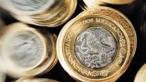 Peso mexicano se deprecia levemente frente al dólar tras tocar su mejor nivel desde febrero