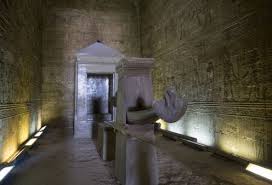 Risultati immagini per tempio di Edfu interni