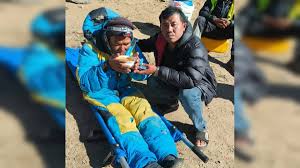 Update: A Sherpa Guide on Mount Everest Has Been Rescued Six Days After Going Missing