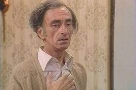ROBIN&#39;S Nest and Fawlty Towers actor David Kelly has died after a short illness. He was 82. ACTOR David Kelly has died after a short illness. He was 82. - david-kelly-701919893-1122427