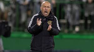 Jardim é questionado sobre Almada e é sincero sobre Lorran após gol: 'Só poderia jogar no Flamengo quando...'