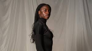 Suzy Bemba, de “Pobres Criaturas”, é cotada para viver Tempestade no novo filme dos “X-Men” da Marvel