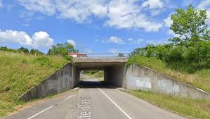 Camion Tombe d'un Pont! Route Fermée en Isère! Détails Choc! - Imagen principal del artículo