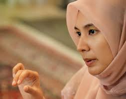 KUALA LUMPUR (Jan 23, 2014): Even as Lembah Pantai MP Nurul Izzah Anwar (pix) and her husband, Raja Ahmad Shahrir Iskandar Raja Salim, appealed for privacy ... - p4%2520nurul_c93_c938840_14123_445