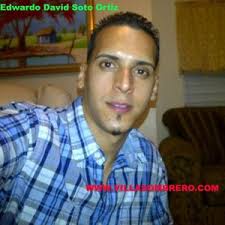 Edward soto www.villasombrero Historia. Nota: este es Edward Soto hijo del ya fallecido Tulio Soto que fue muerto anoche. Redaccion villasombrero.com - 6a00d83451c46e69e20163058ba11b970d-300wi