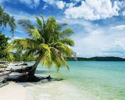 A secluded and pristine beach on Koh Thmei island