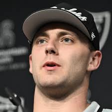 Brock Bowers Full practice Thursday