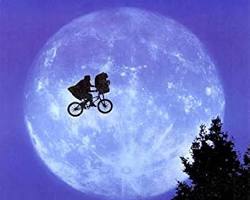 Image of E.T. the ExtraTerrestrial movie poster