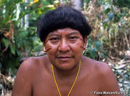 Davi Kopenawa, Yanomami-Schamane und -Sprecher © <b>Fiona Watson</b>/Survival - davi_screen