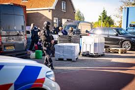 Police find 100 kilos of cocaine in Barendrecht warehouse